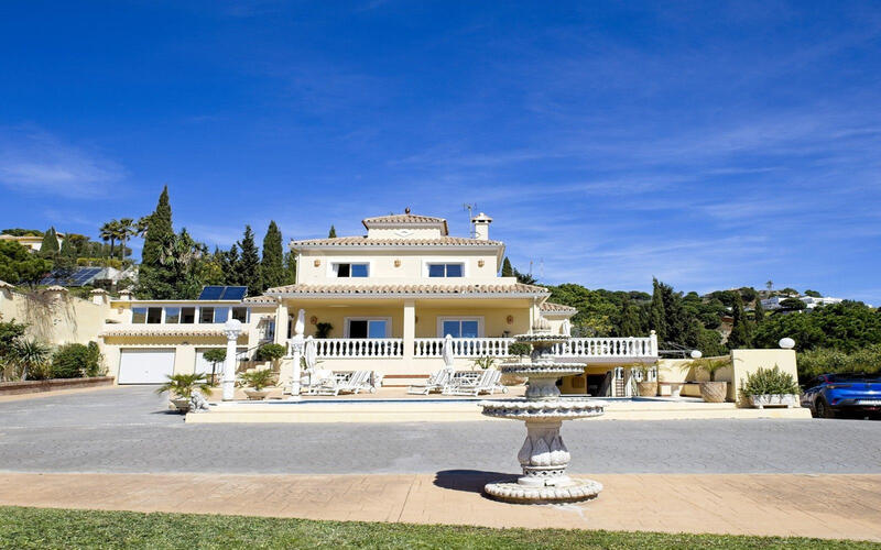 Villa til salgs i Estepona, Málaga
