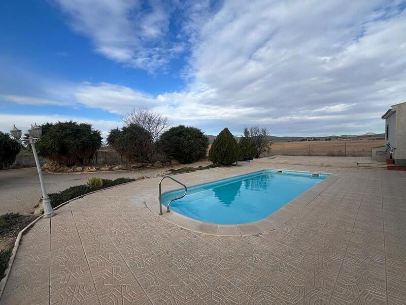 4 Cuarto Villa en venta