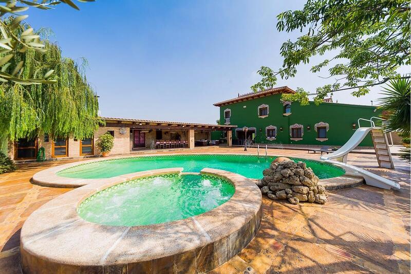 Country House for sale in Almoradí, Alicante