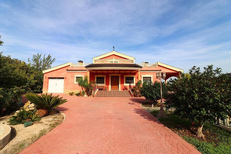 Villa til salgs i Orihuela, Alicante