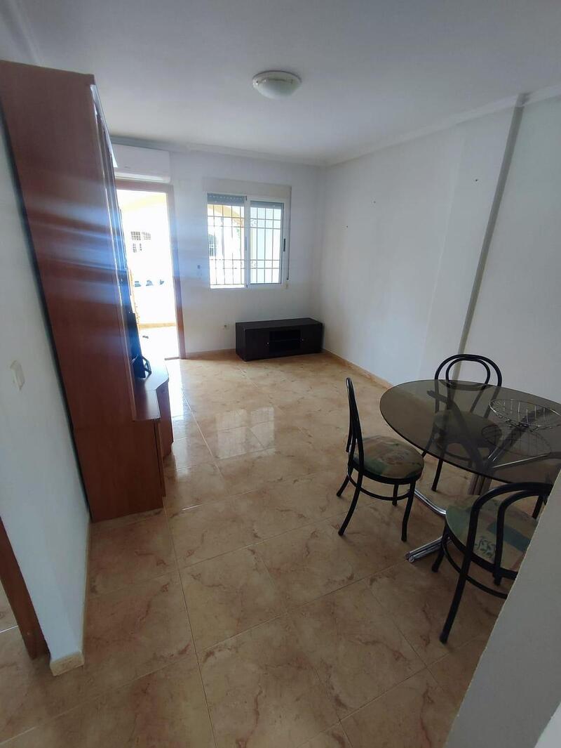 2 Schlafzimmer Stadthaus zu verkaufen