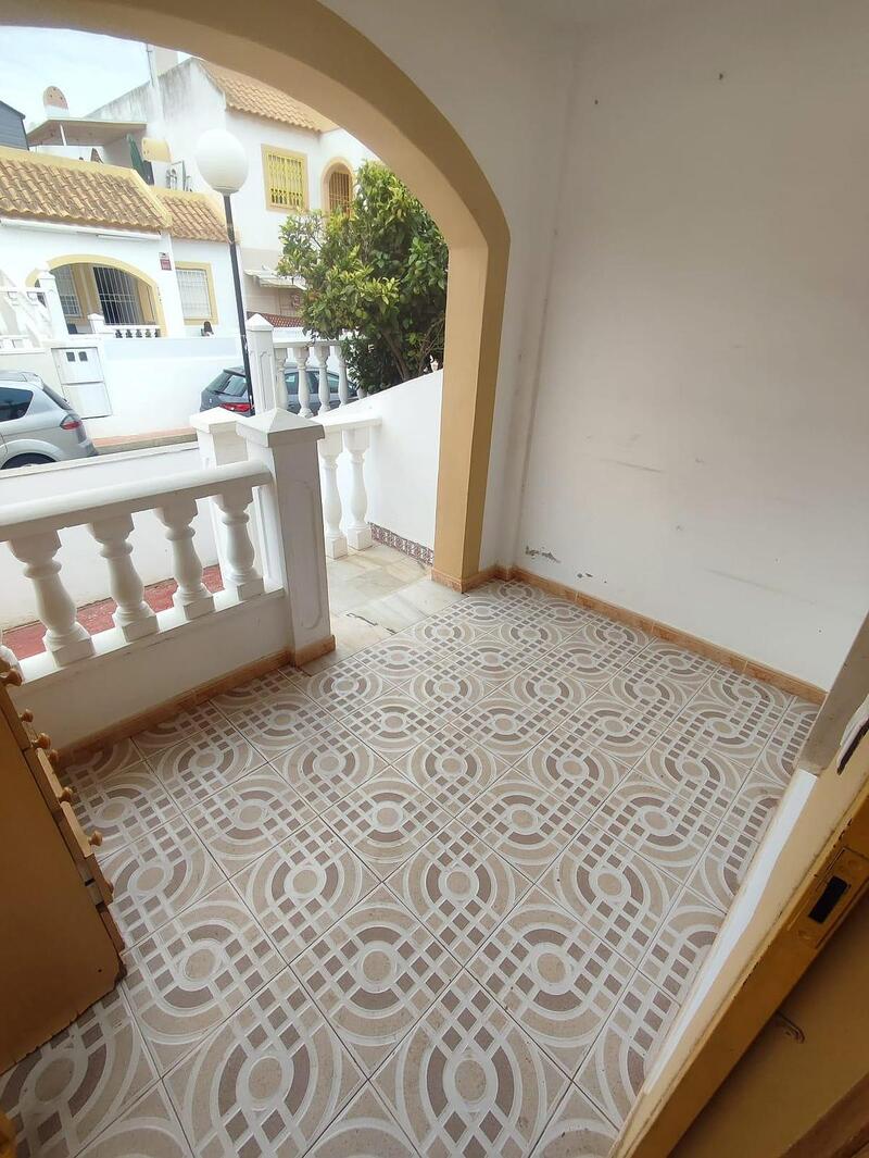 2 Schlafzimmer Stadthaus zu verkaufen