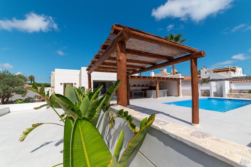 Villa til salgs i Torrevieja, Alicante