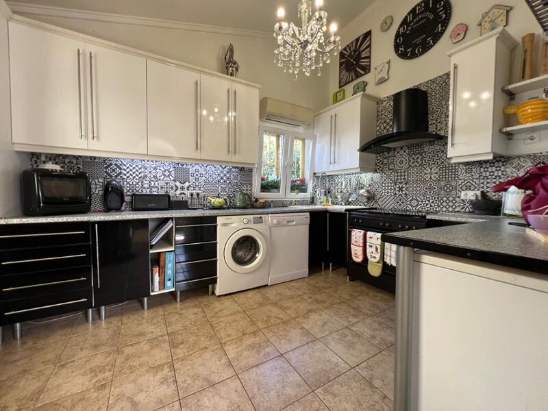 4 bedroom Villa for sale
