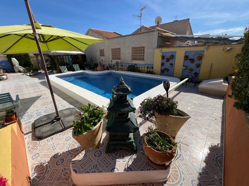 4 bedroom Villa for sale