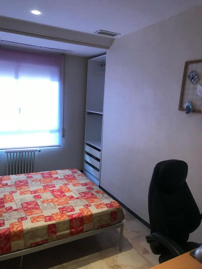 7 bedroom Apartment for sale