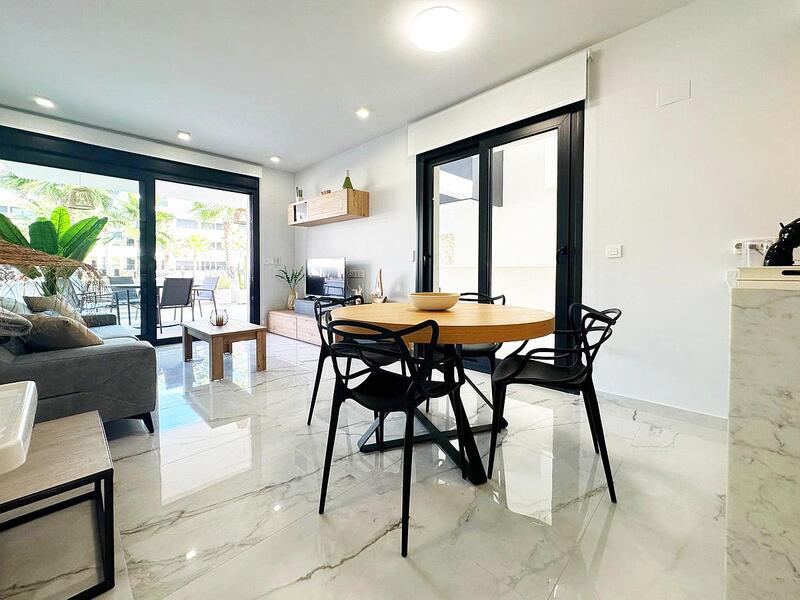 2 slaapkamer Appartement Te koop