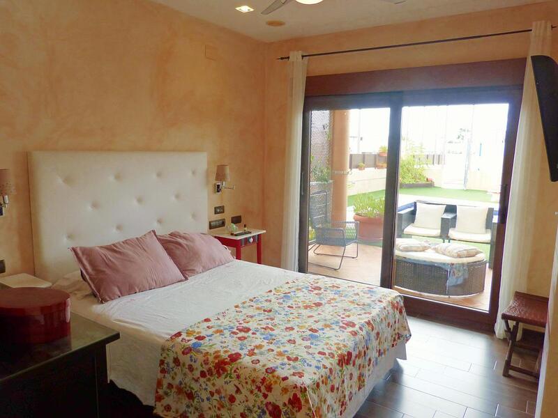 4 Cuarto Villa en venta