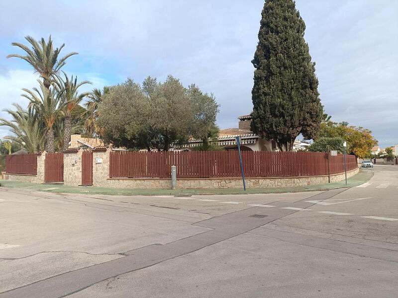 4 Cuarto Villa en venta