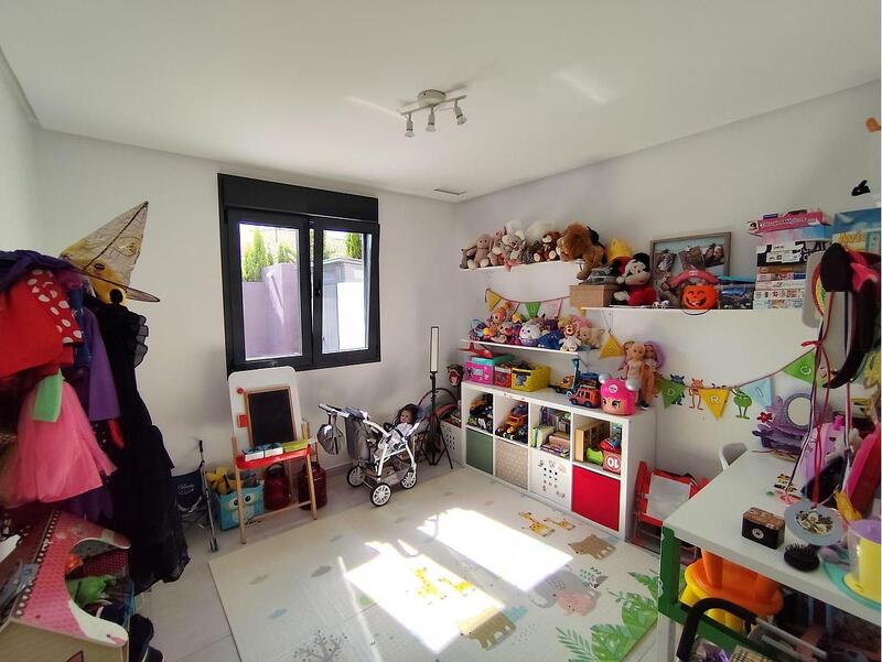 4 Schlafzimmer Villa zu verkaufen