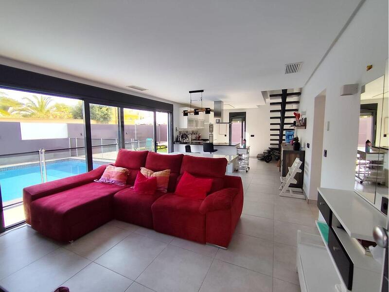 4 Schlafzimmer Villa zu verkaufen