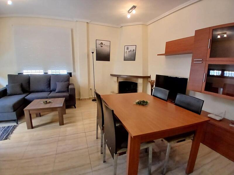 3 slaapkamer Gezinswoning Te koop