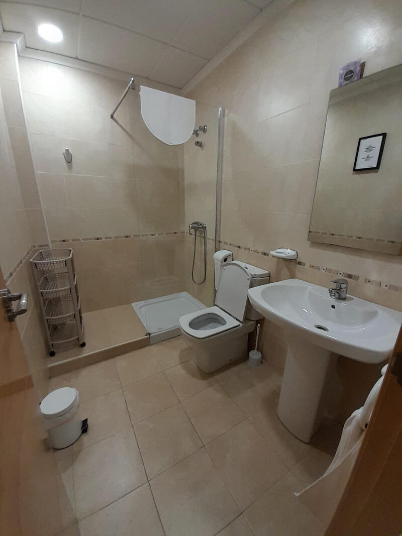 3 slaapkamer Gezinswoning Te koop