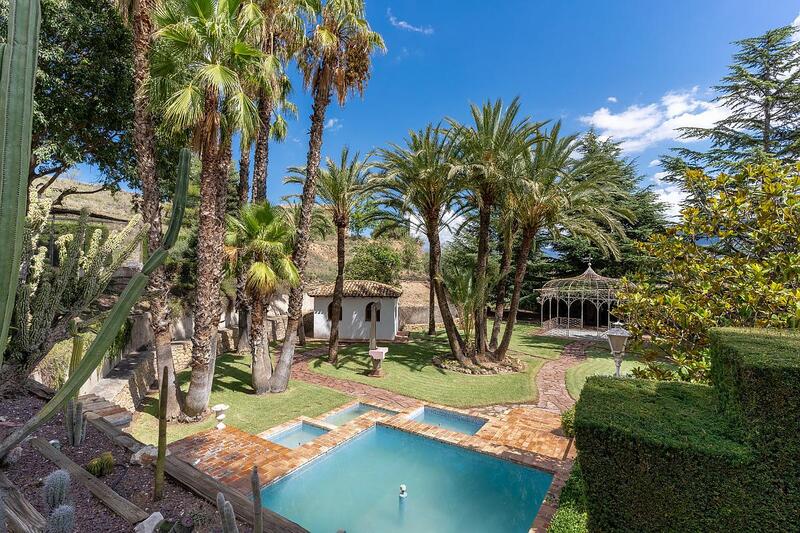 7 bedroom Villa for sale
