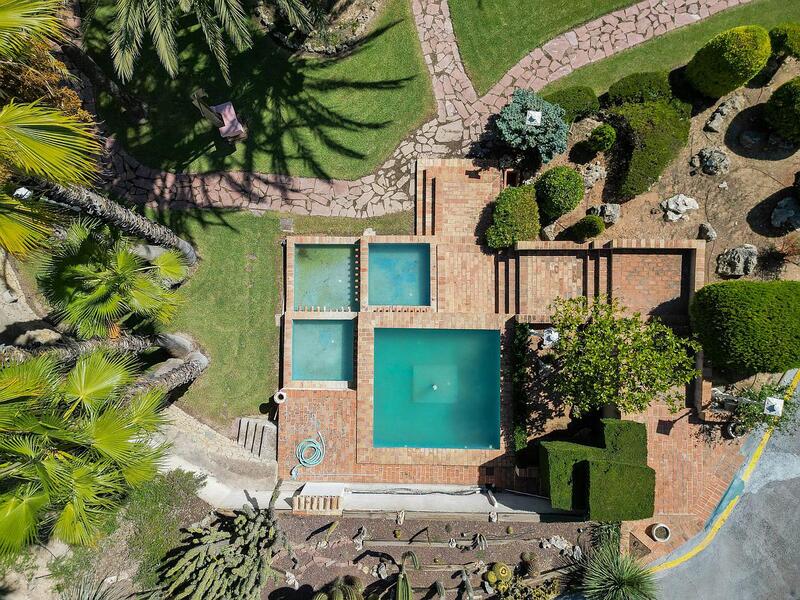 7 bedroom Villa for sale