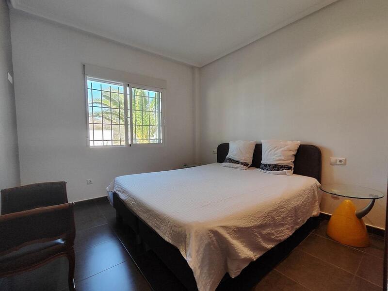 4 Cuarto Villa en venta