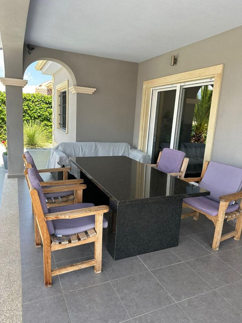 4 Cuarto Villa en venta