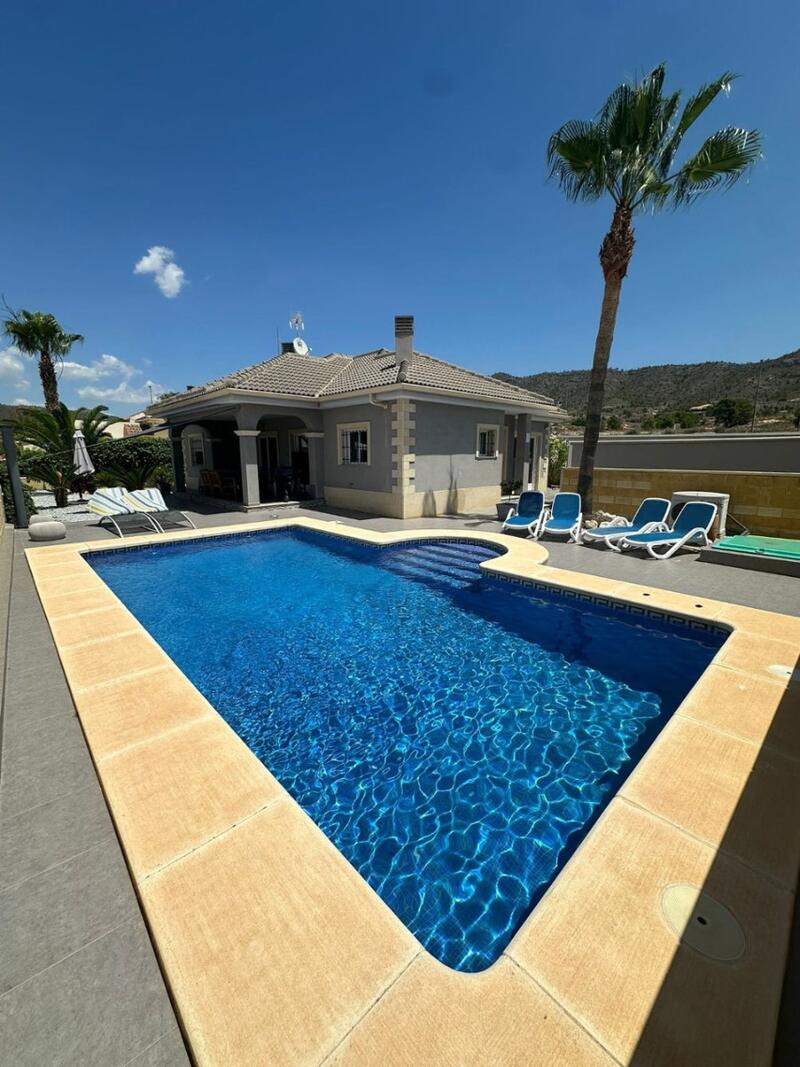 4 Cuarto Villa en venta