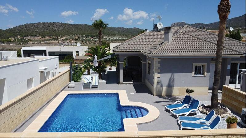 4 Cuarto Villa en venta