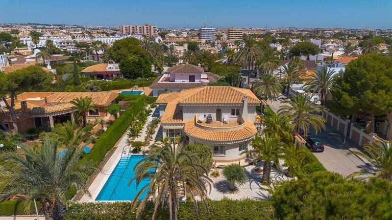 6 soveværelse Villa til salg