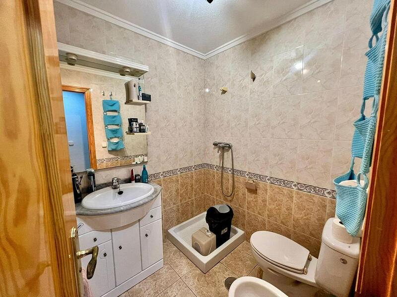 3 спальная комната квартира продается