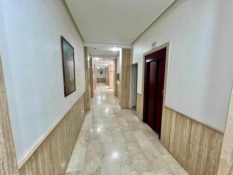 3 спальная комната квартира продается