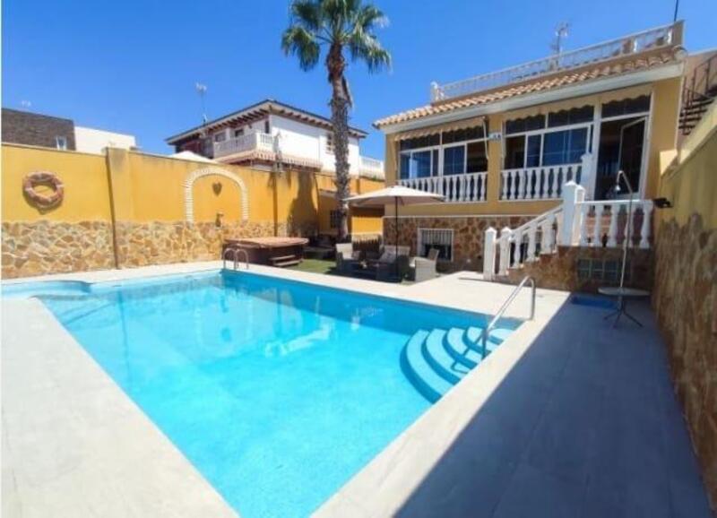 6 chambre Villa à vendre