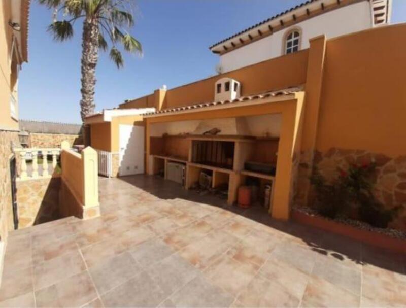 6 chambre Villa à vendre