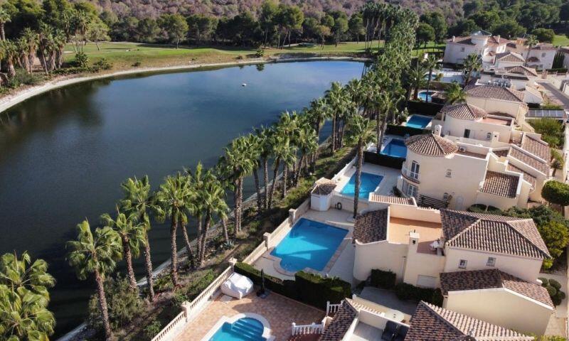 3 bedroom Villa for sale