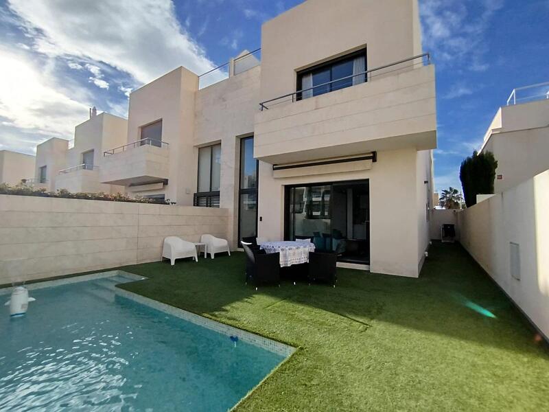 3 bedroom Villa for sale