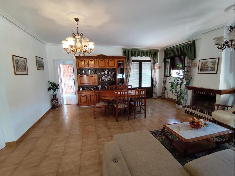 4 Schlafzimmer Villa zu verkaufen