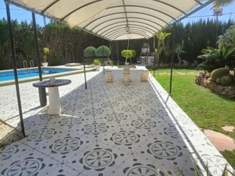 4 Cuarto Villa en venta