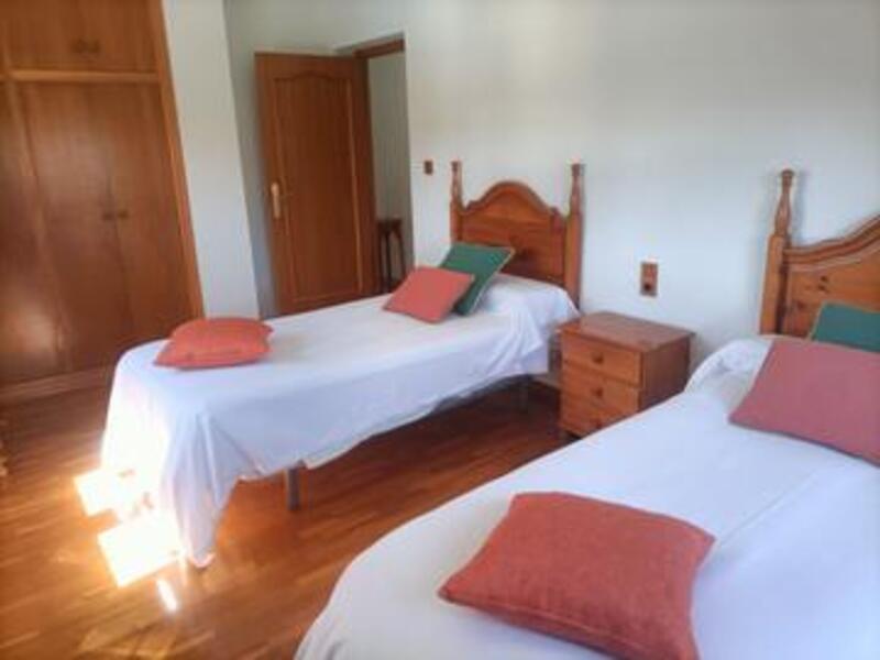 4 Cuarto Villa en venta