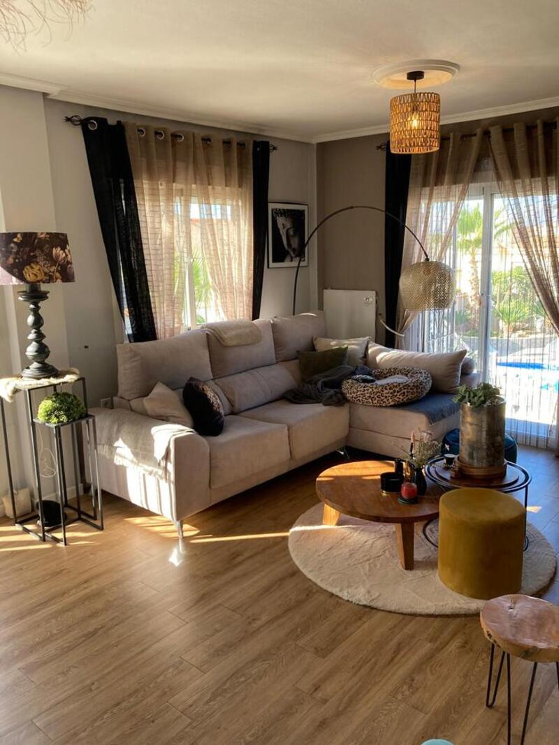2 спальная комната вилла продается