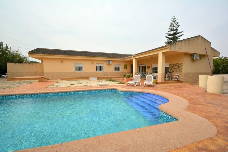 4 bedroom Country House for sale
