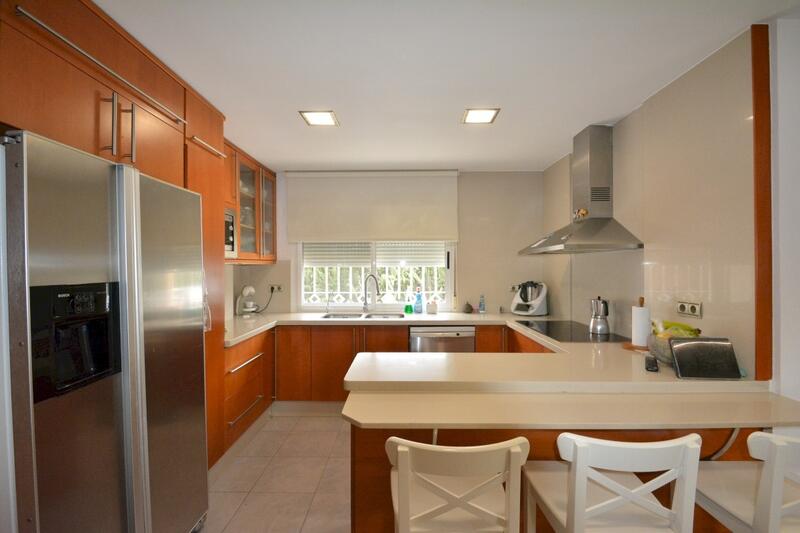 4 bedroom Country House for sale