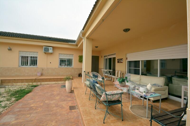 4 bedroom Country House for sale