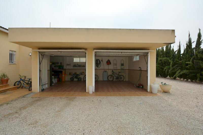 4 bedroom Country House for sale