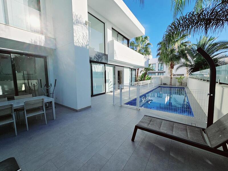 3 slaapkamer Villa Te koop