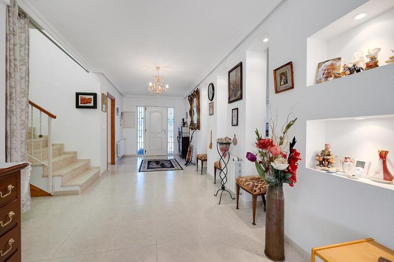 5 Schlafzimmer Villa zu verkaufen