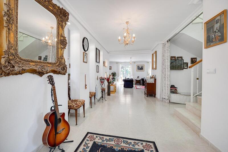 5 Schlafzimmer Villa zu verkaufen