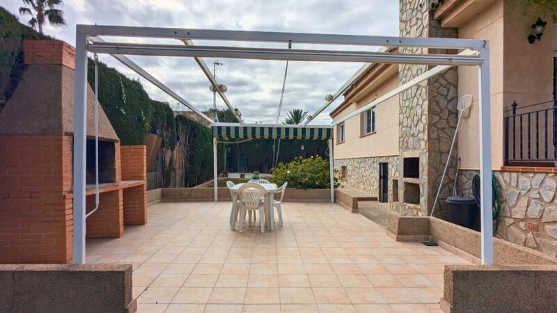 4 Schlafzimmer Villa zu verkaufen