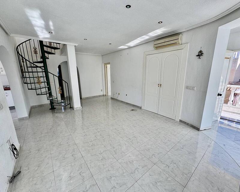 4 Cuarto Villa en venta