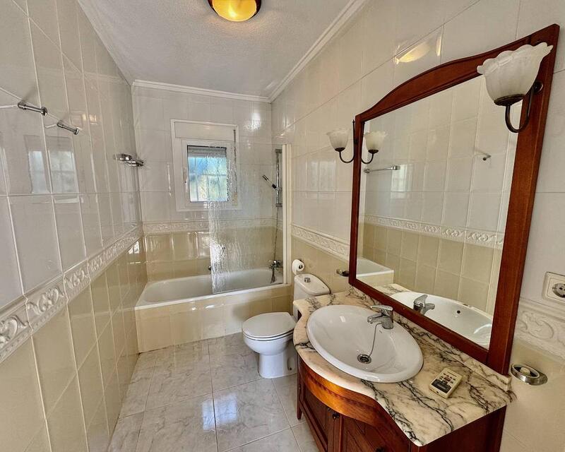 4 Cuarto Villa en venta