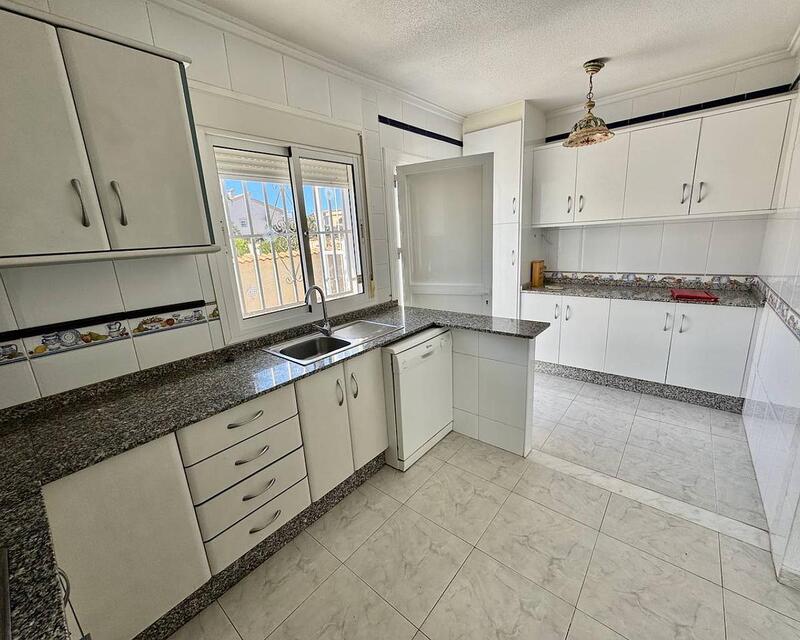 4 Cuarto Villa en venta