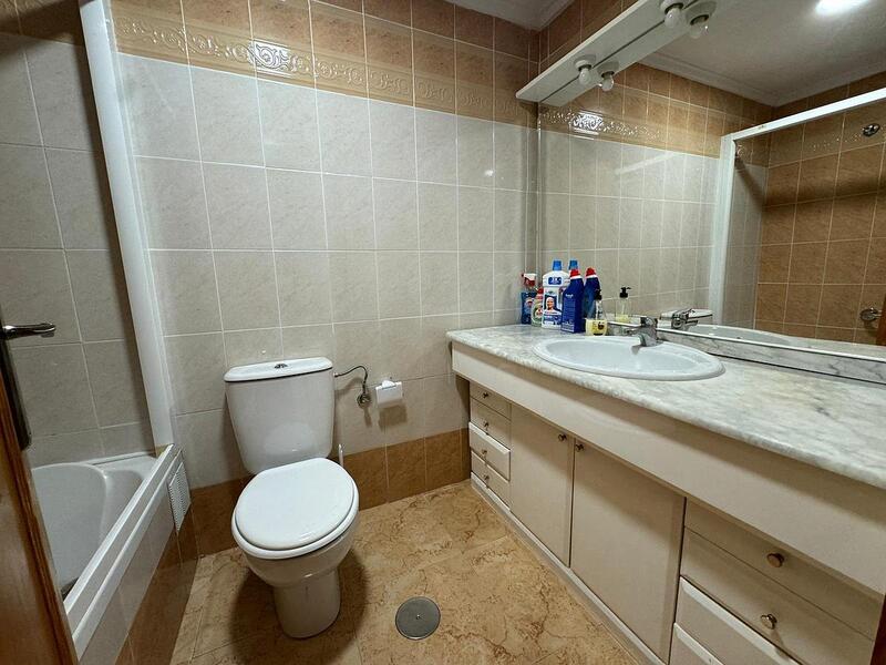 2 slaapkamer Gezinswoning Te koop