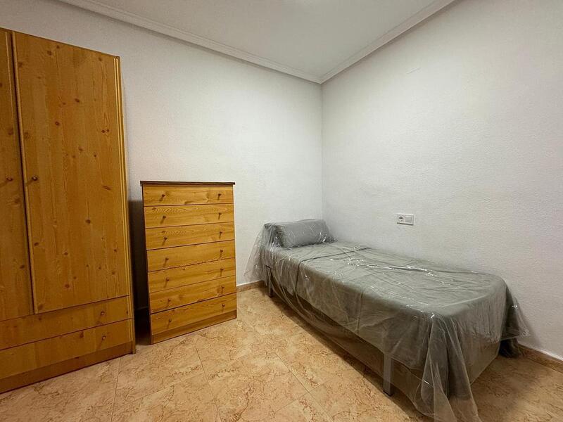 2 slaapkamer Gezinswoning Te koop