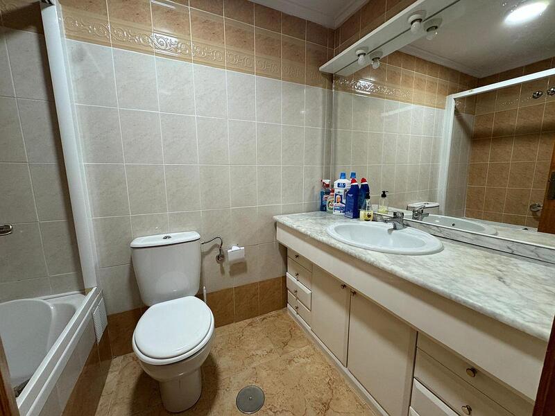 2 slaapkamer Gezinswoning Te koop