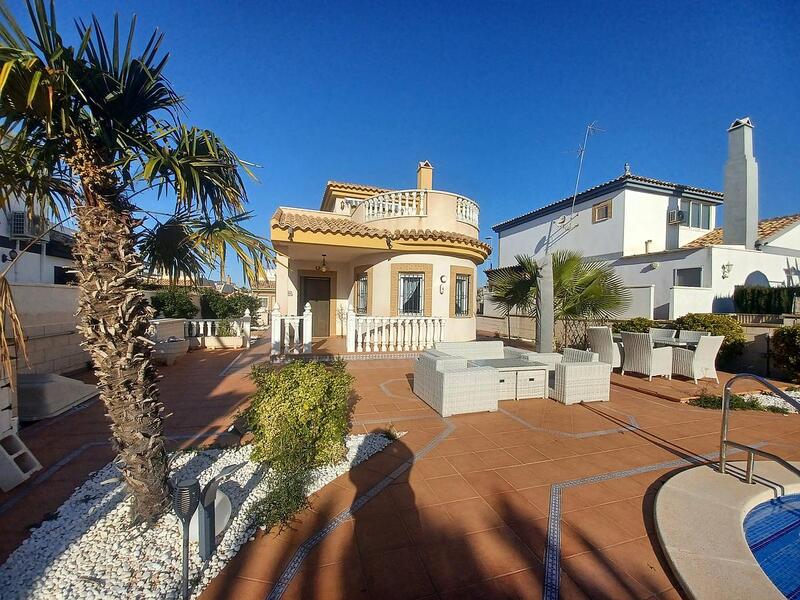 3 Cuarto Villa en venta