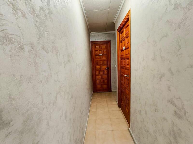 2 slaapkamer Gezinswoning Te koop